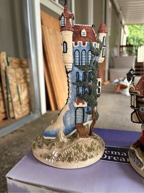 Shoemakers dream the tower boot